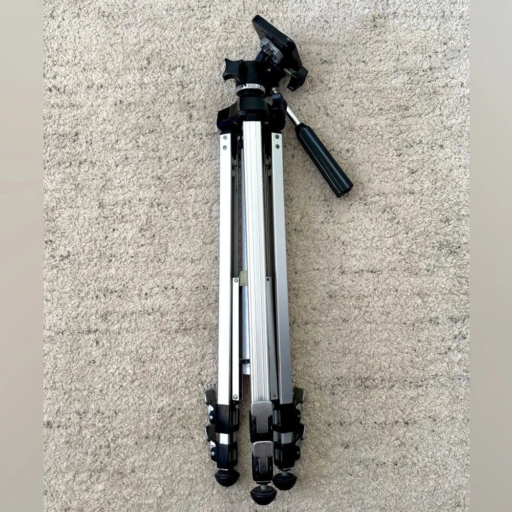 IIC Taiwan Tripod